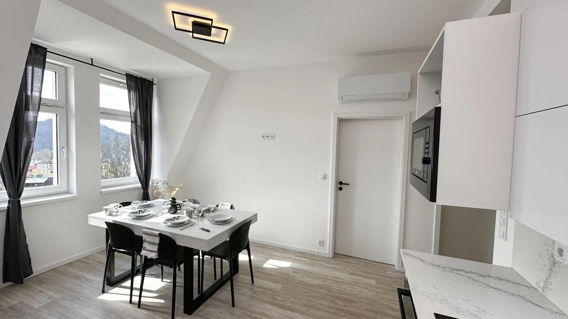 Villa Leopold - Apartmanovy Dum Karlovy Vary Aparthotel