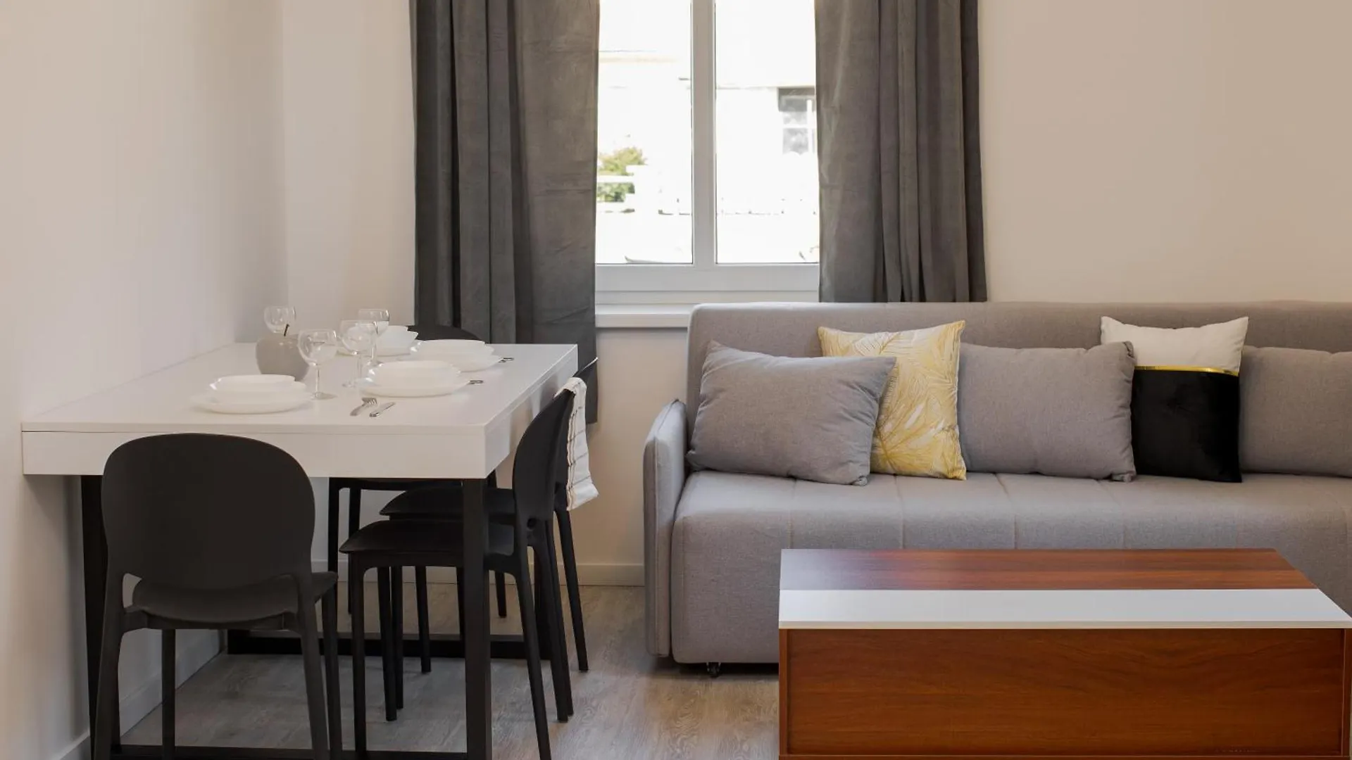 Aparthotel Villa Leopold - Apartmanovy Dum Karlovy Vary