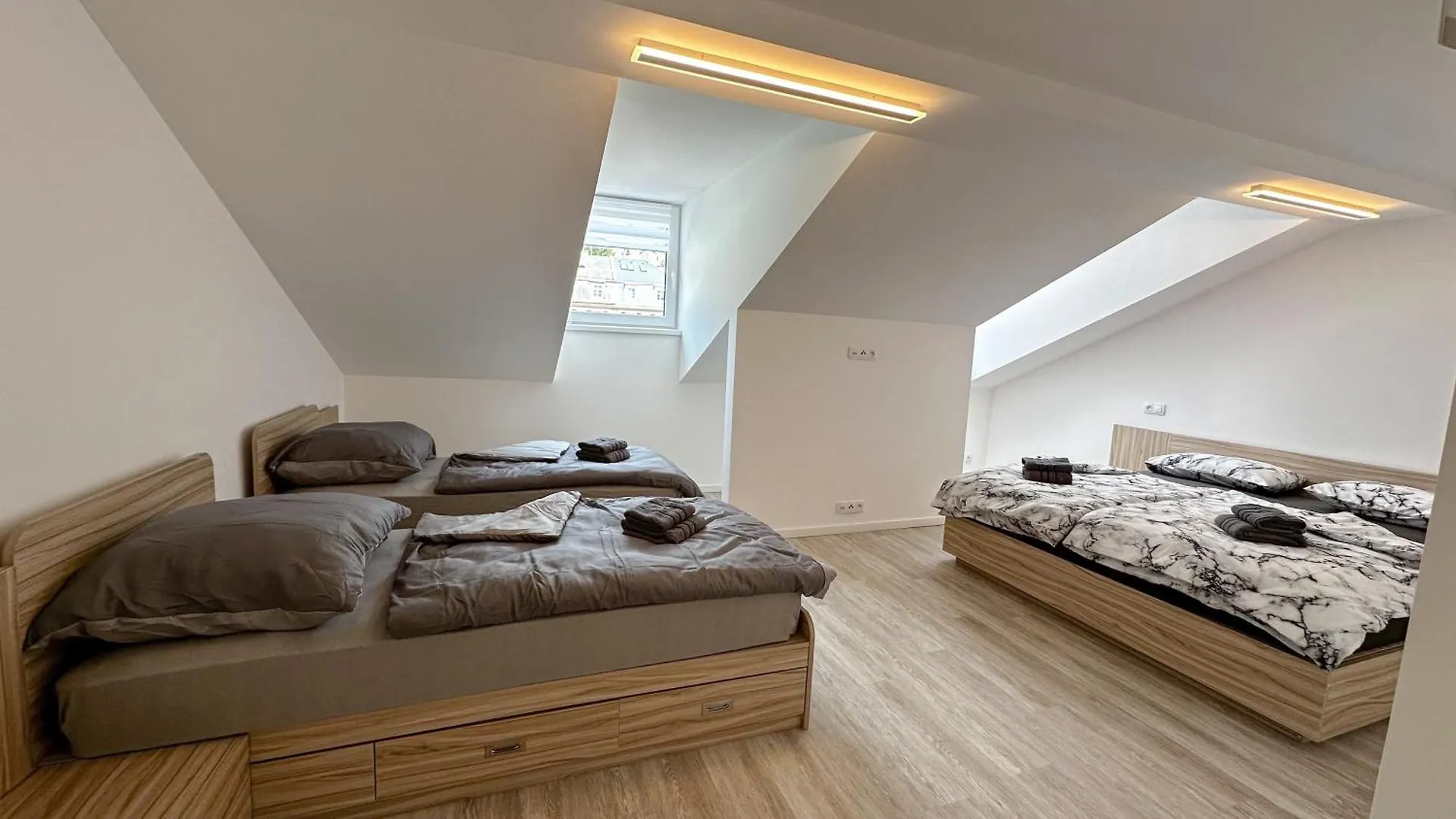 Апарт-отель Villa Leopold - Apartmanovy Dum Карловы Вары