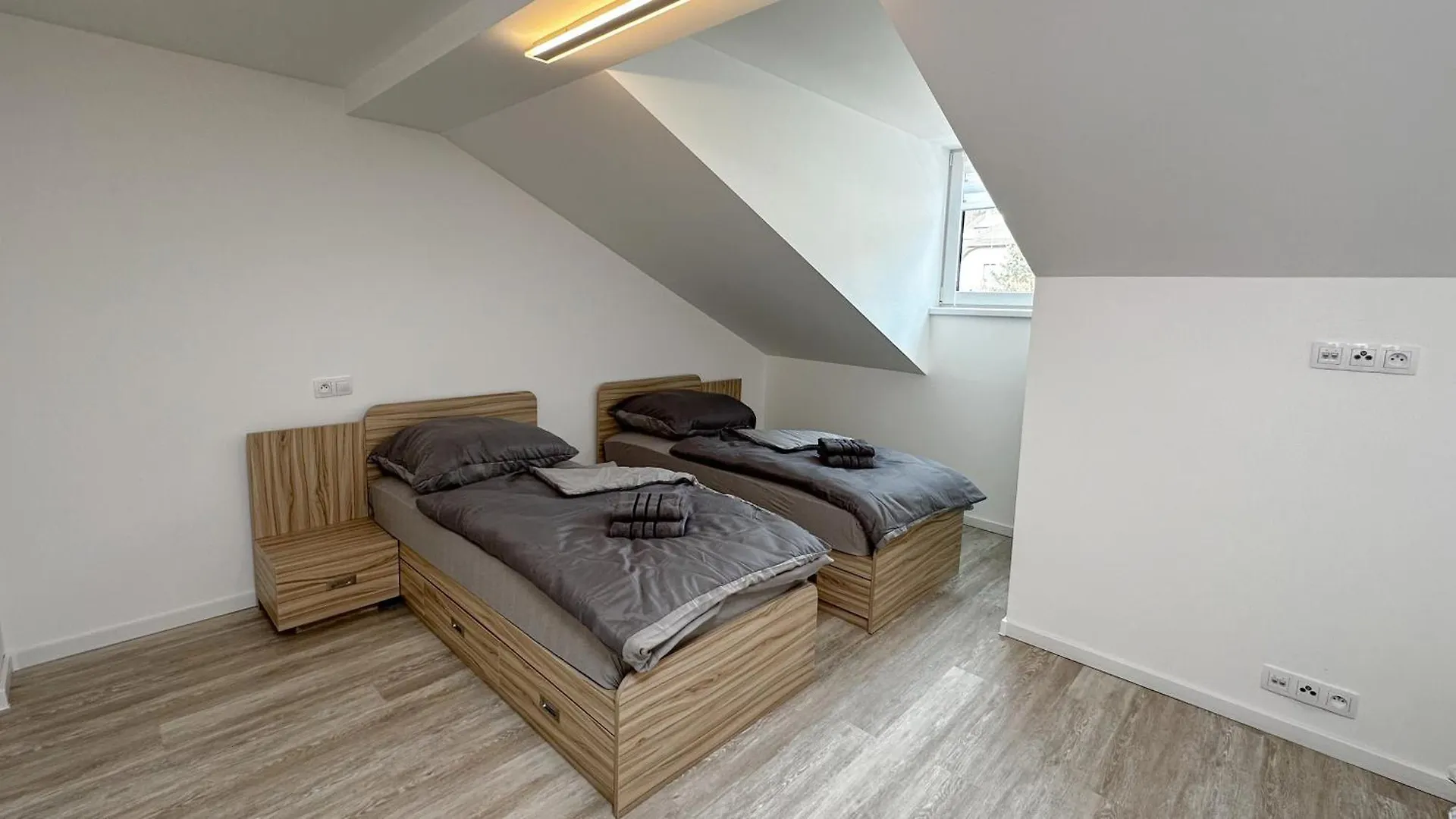 Апарт-отель Villa Leopold - Apartmanovy Dum Карловы Вары