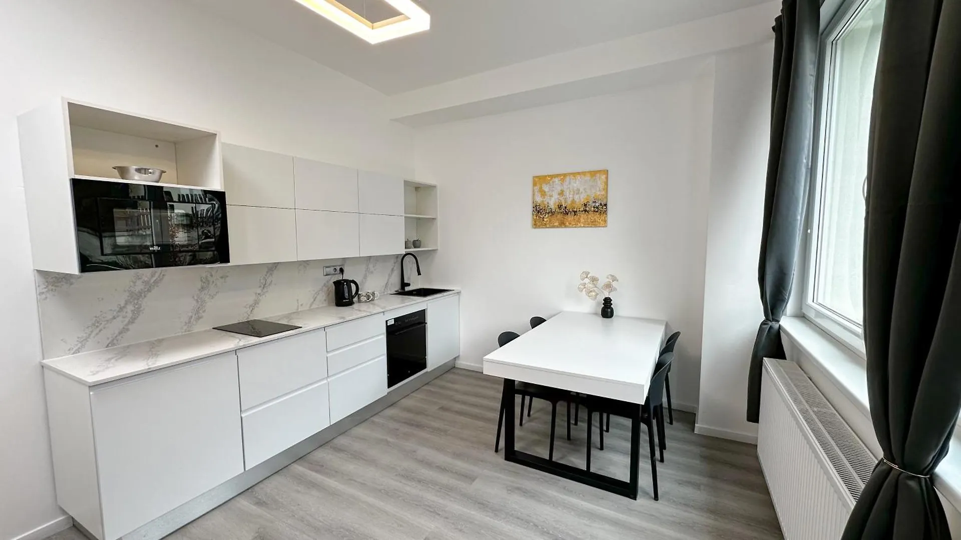 Villa Leopold - Apartmanovy Dum Карловы Вары